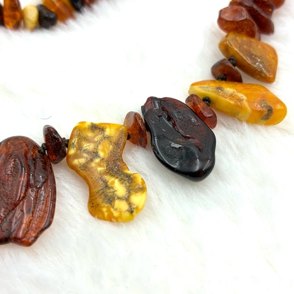 Amber Beaded Necklace and Bracelet Set - Picture 2 of 4